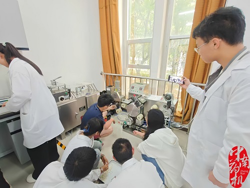 440b08f1af10f80d30386b3405ac304.jpg 440b08f1af10f80d30386b3405ac304.jpg